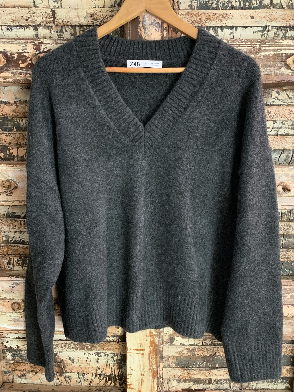 Women’s Zara Charcoal Gray V-Neck Pullover Long Sleeve Boxy Sweater Wool Blend M